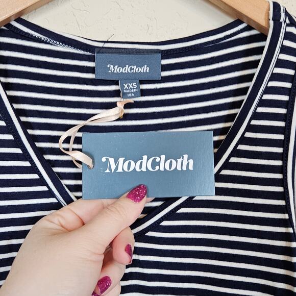 Modcloth In Every Direction Knit Tank Top Navy White Striped Women's Size XXS - Picture 4 of 9